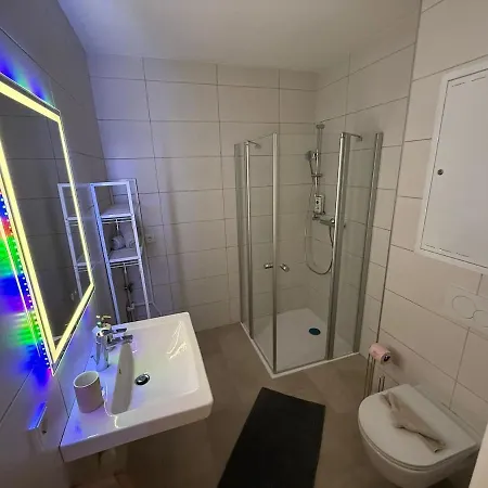 Donau-loft Private Parking Near And Highway アパート *